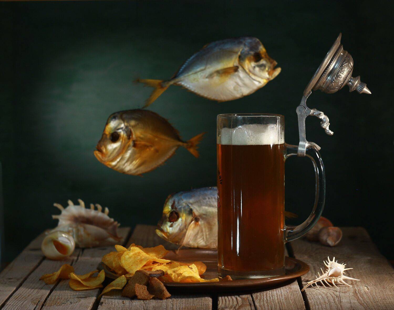 , Людмила Хрусталева*