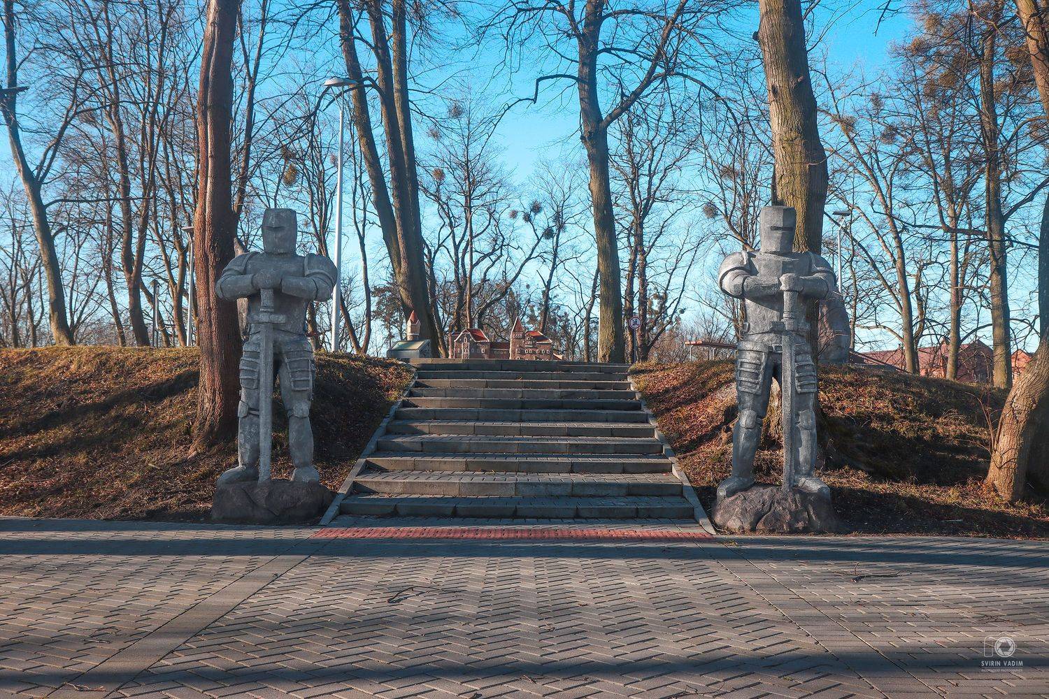 рыцари, скульптура, Багратионовск, Россия, парк, охрана,2022год, вход, Война и мир, путешествие, Vadim Svirin