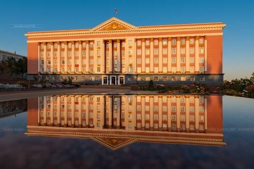 Дом советов. Город Курск (Россия)