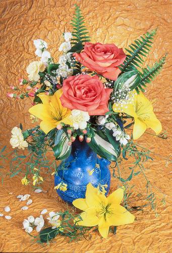 Букет с желтыми лилиями