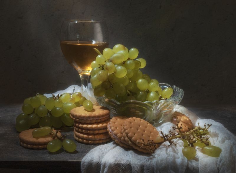 печенье,яблоки,орехи,виноград,вино С печеньем фото превью