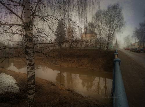 Апрель