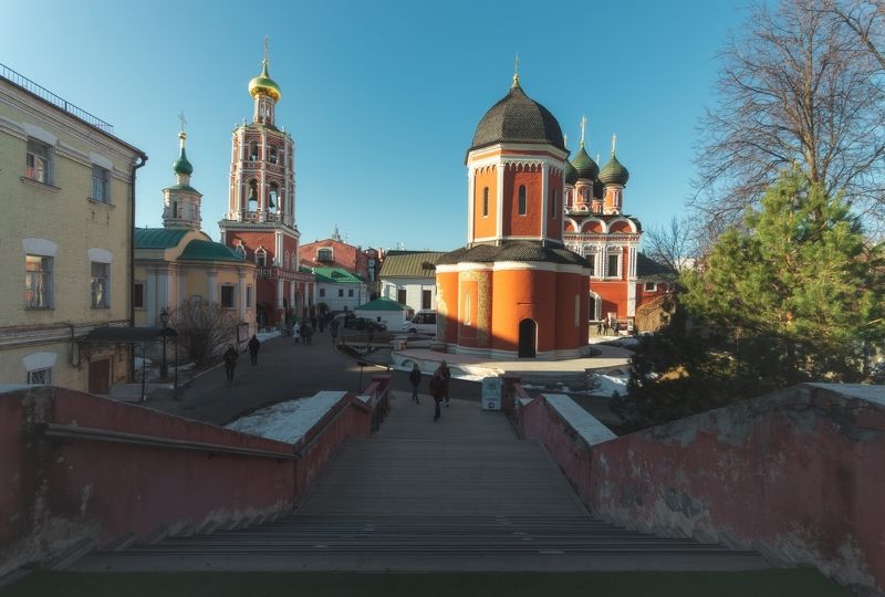 Высоко-Петровский ставропигиальный мужской монастырь фото превью