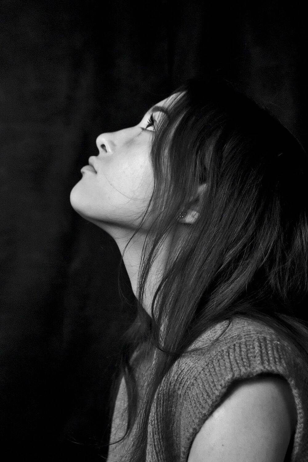 девушка, портрет, глаза, взгляд, волосы, апатиты, Николай Смоляк