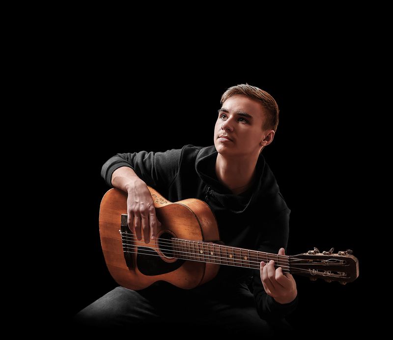 Гитарист фото превью