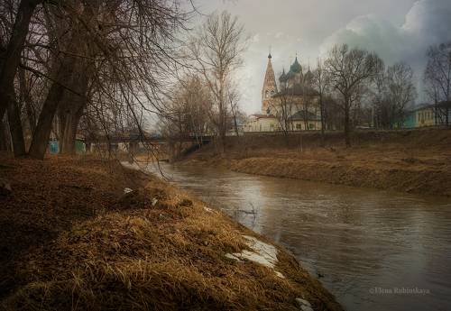 Апрель