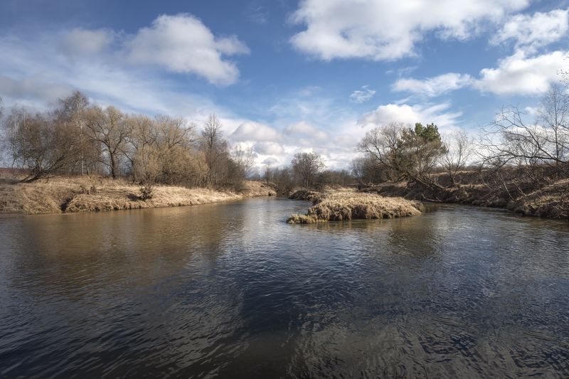 весенняя река фото превью