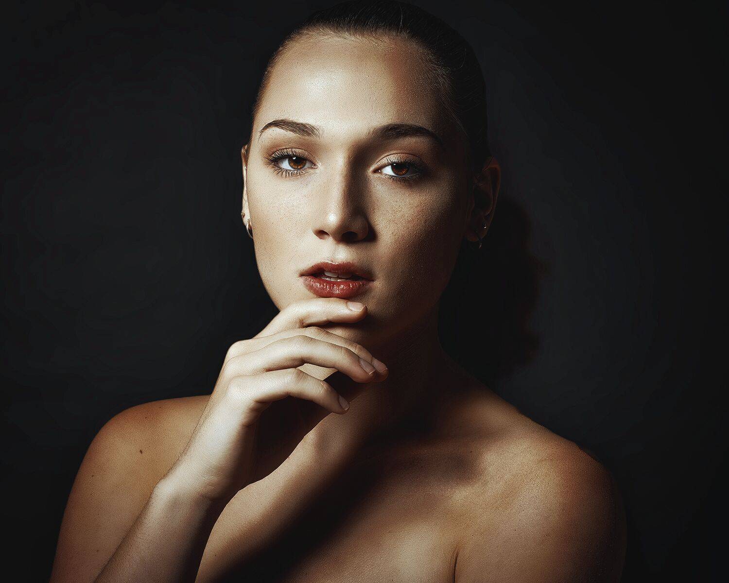 KAT #25, Female Portrait, Raymond Asiala