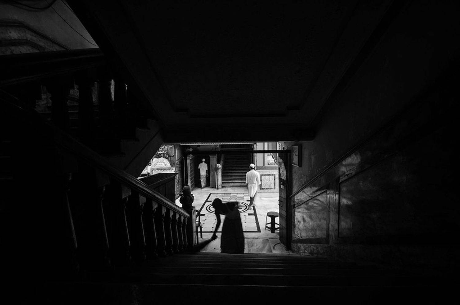 street, cleaner, mosque cleaner, shilloutte, figure, black, shadow, backlight, Mallick Sudipta