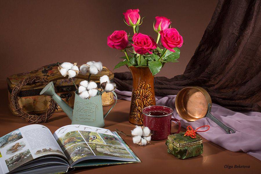розы, натюрморт, букет, лейка, кружка, Бекетова Ольга