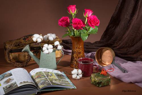 Натюрморт с лейкой