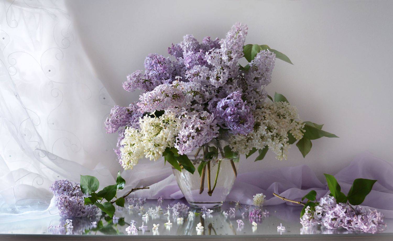 still life, натюрморт, цветы, фото натюрморт, весна, май, сирень, зеркало, отражение, настроение,, Колова Валентина