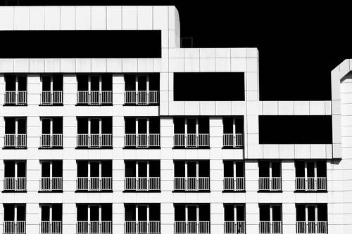 Structure