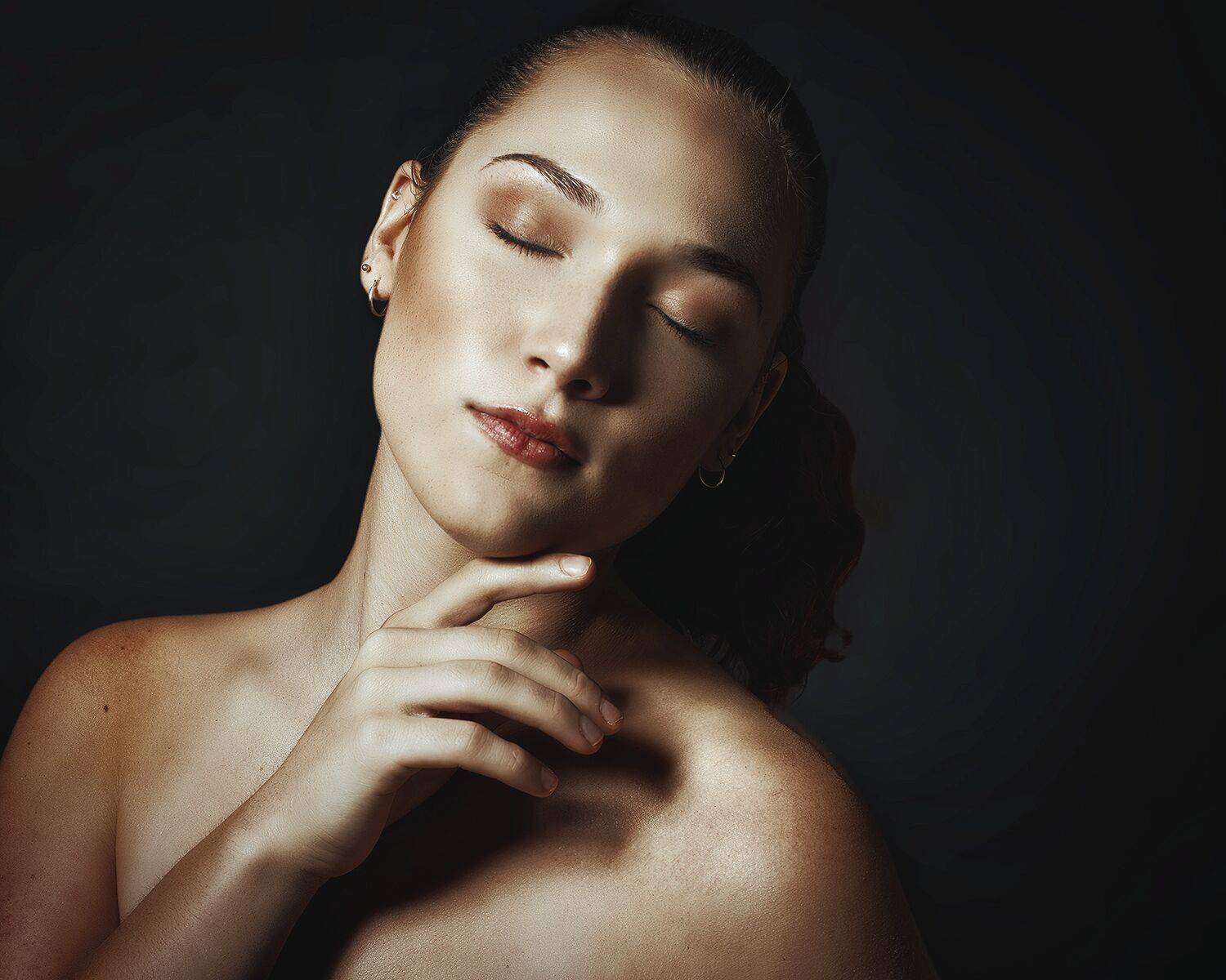 KAT #22, Female Portrait, Raymond Asiala