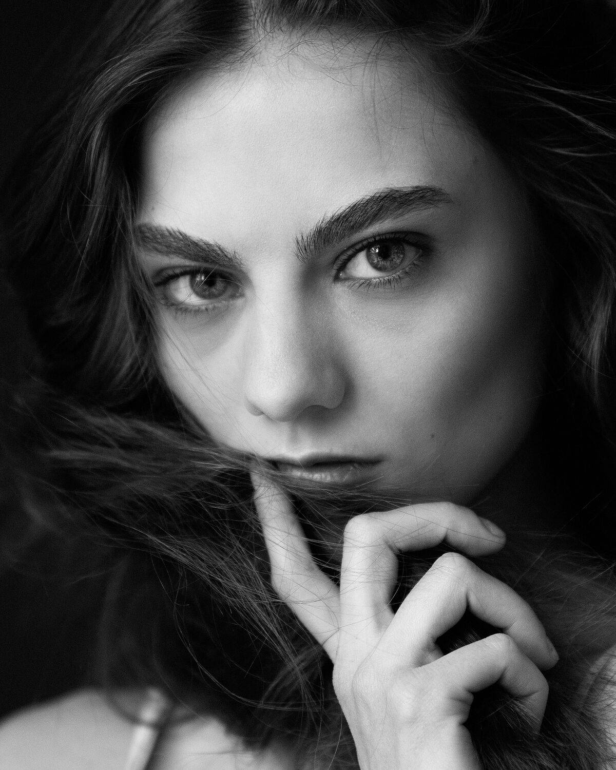 портрет, портретная фотография, женский портрет, естественный свет, студия, фотосессия, черно-белое, черно-белая фотография, чб, Матвей Кармаков