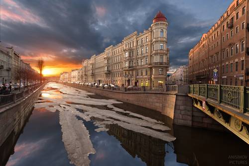 Доходный дом Ратькова-Рожнова на канале Грибоедова