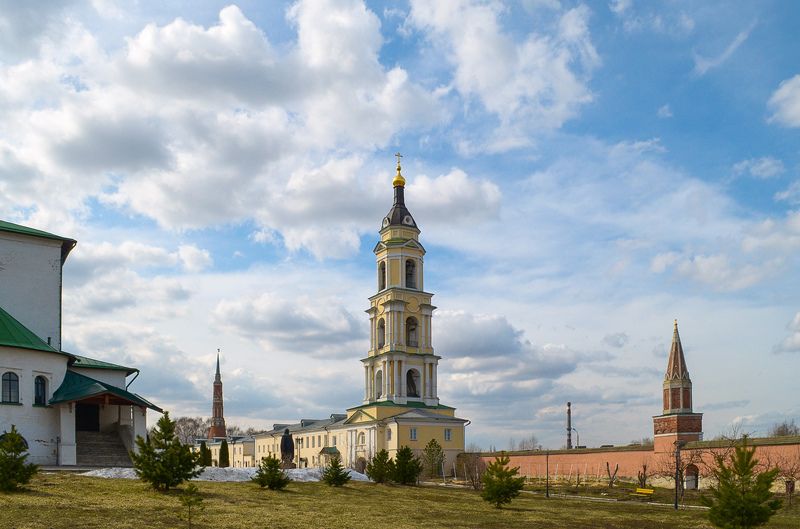 Коломна. Старо-Голутвин монастырь. фото превью