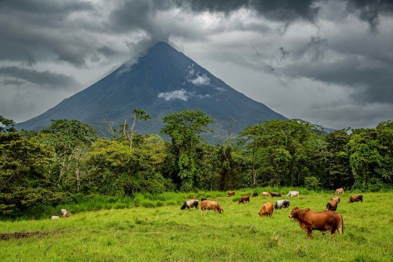 Вулкан Ареналь в Коста-Рике фото превью