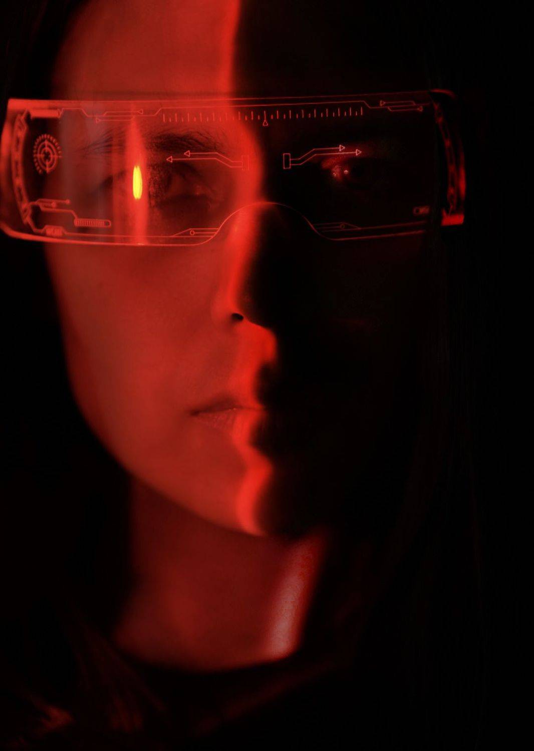Автопортрет, селфи,  фас, профиль, красный, очки, женщина, черный , Дарья Комарова