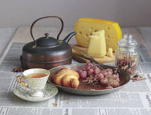 С круассаном и сыром