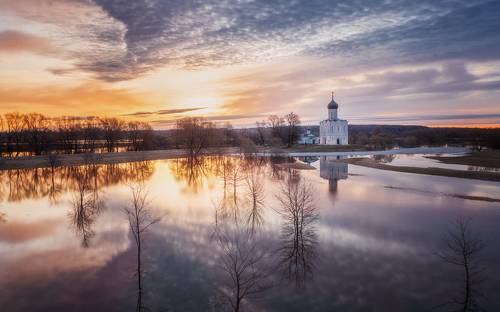 Весенний разлив в Боголюбово