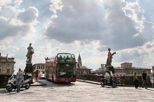 На пра, на ле, прямо ФЛОРЕНЦИЯ!!!