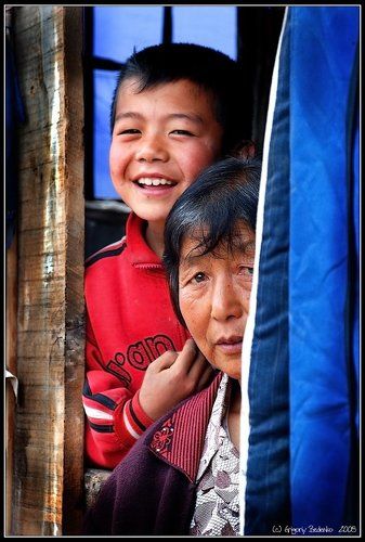 из cерии # Жизнь после землетрясения #