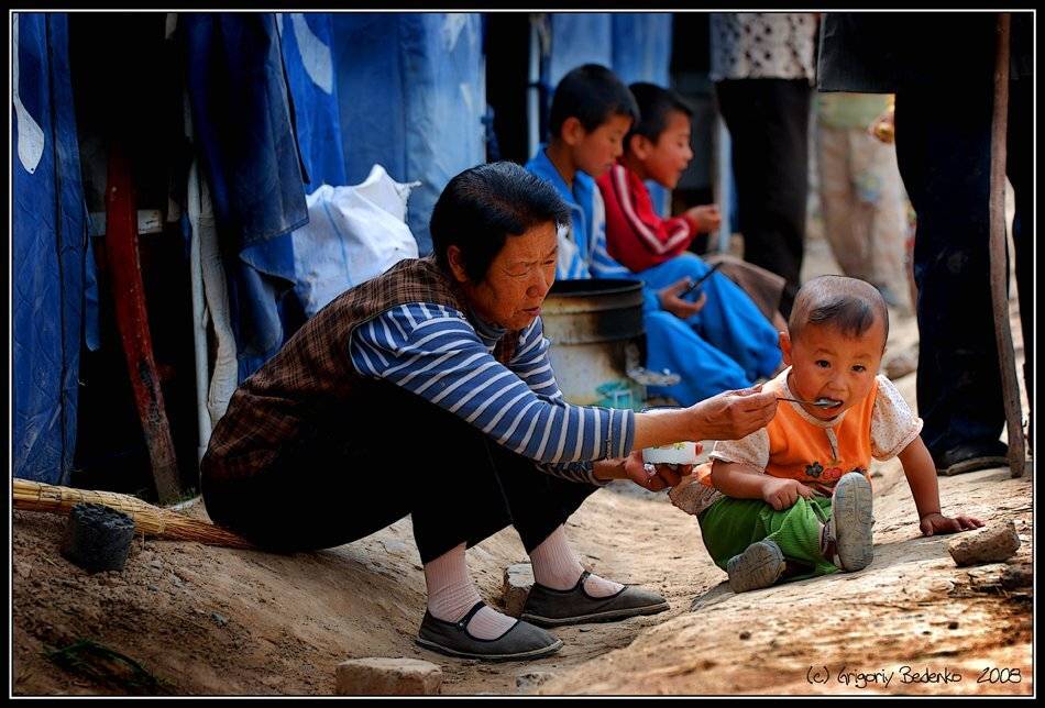 китай, провинция ганьсу, землетрясение, палаточный лагерь, пострадавшие, Григорий Беденко