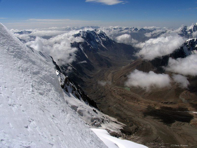 горы, памир, ледник, вершины, облака, туризм, альпинизм, первопрхождение Ощутить себя птицей фото превью