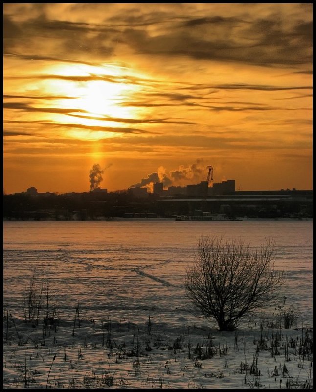 Индустриальный закат фото превью