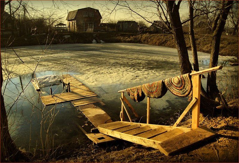 коврики, у церкви, весна, март, 2007 Коврики... фото превью