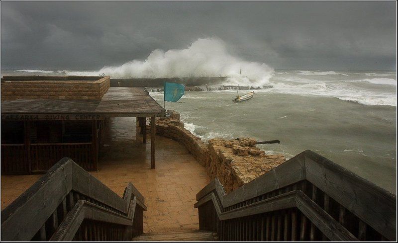средиземноморье, шторм, , израиль, кейсария ....приглашение в Кейсарию... фото превью
