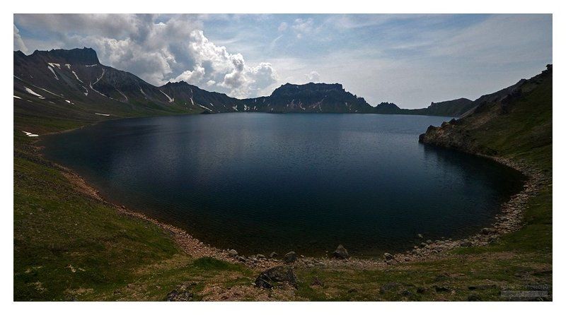 камчатка, вулкан, хангар, озеро Вулкан Хангар. Панорама кратера. фото превью