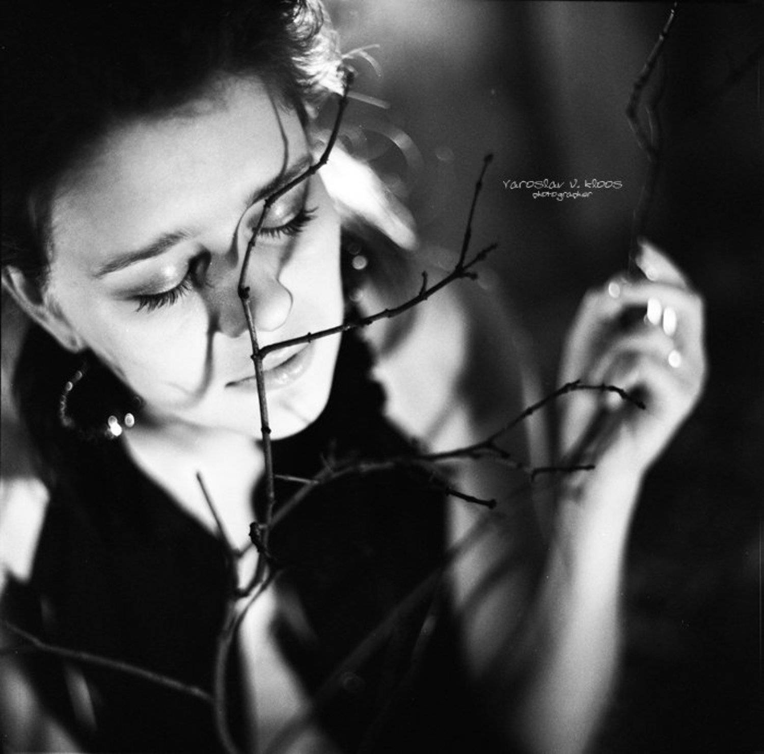 дерево, девушка, воспоминания, Yaroslav V. Kloos