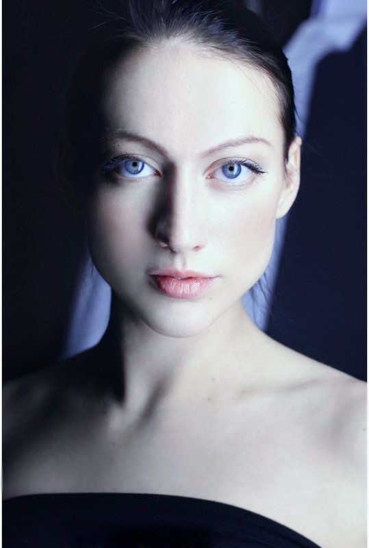 girl, portrait blue ice фото превью