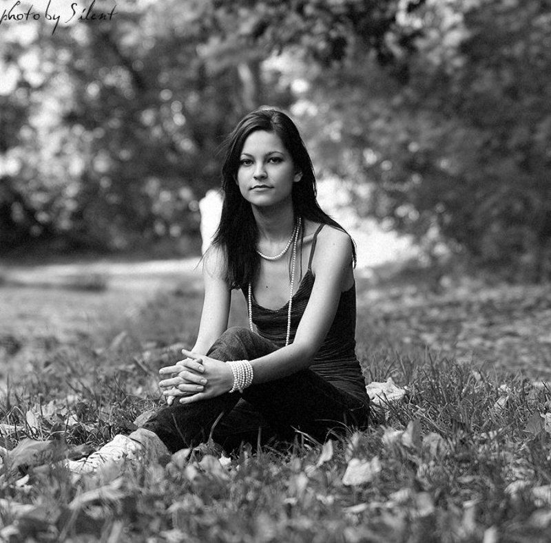 Осеннее чб фото превью