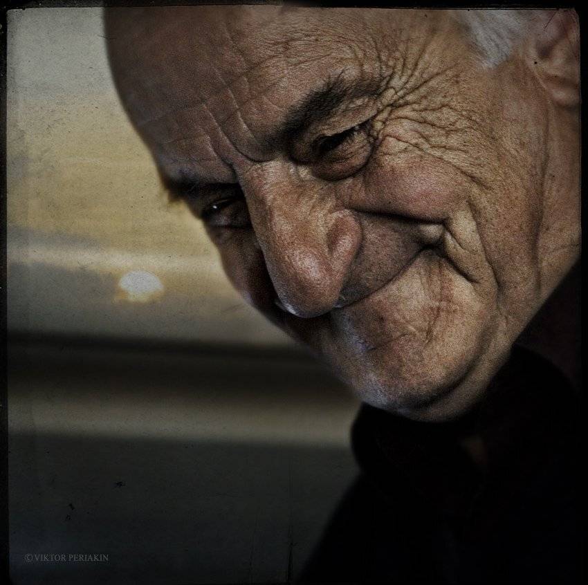 , Виктор Перякин