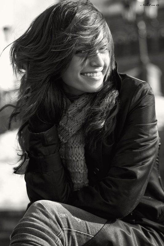 девушка,улыбка, джинсы Юлькин))) фото превью