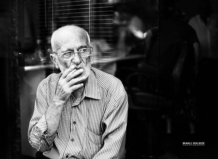 Man; portrait; b&w; smoke; cigar, ირაკლი დოლიძე