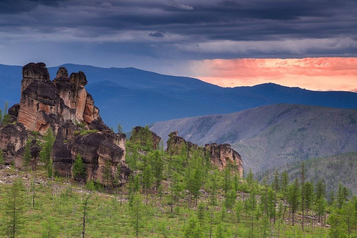 Граниты, Закат, Индигирка, Кисиляхи, Лиственница, Оймяконский улус, Хребет черского, Якутия, Кирилл Уютнов