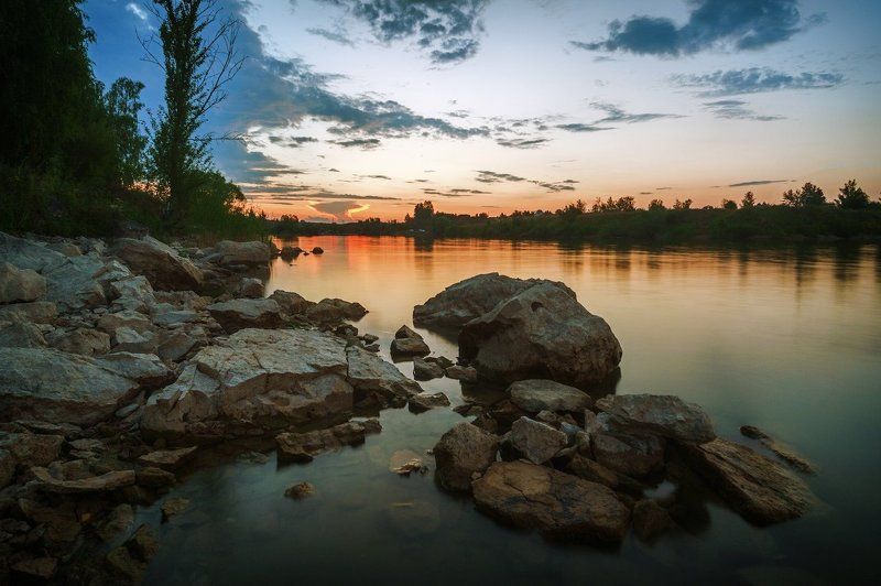 Барсуковские камни на закате. фото превью