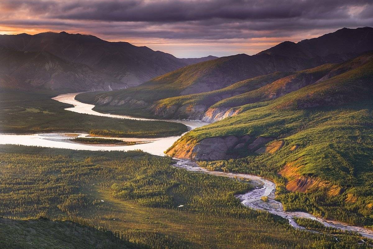 Индигирка, Меандры, Момский улус, Нучча, Скалы, Хребет черского, Якутия, Кирилл Уютнов