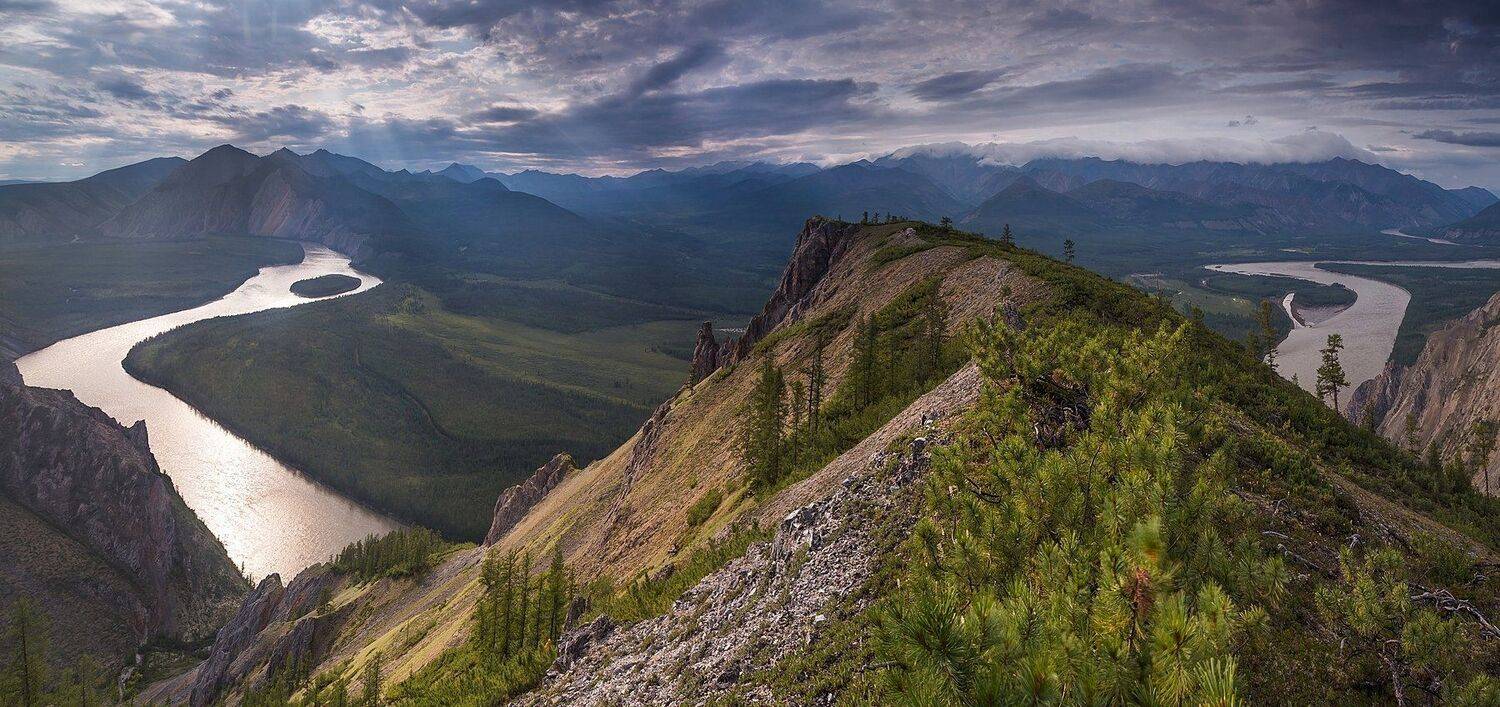 Горы, Закат, Известняковые скалы, Индигирка, Меандры, Момский улус, Стланик, Хребет черского, Якутия, Кирилл Уютнов