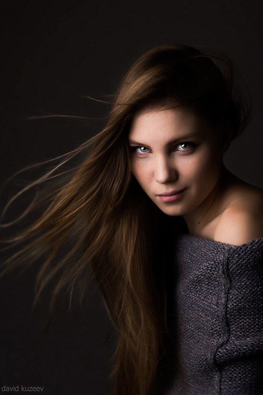 Dark portrait фото превью