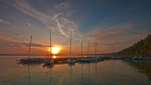 Даже сказка спать ложится...