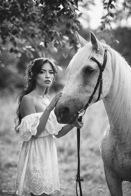 Женский портрет, Красивая девушка, Черно-белое фото Alina фото превью