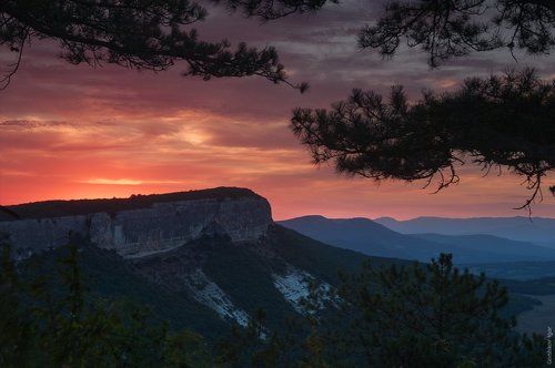 Рассвет на Мангупе