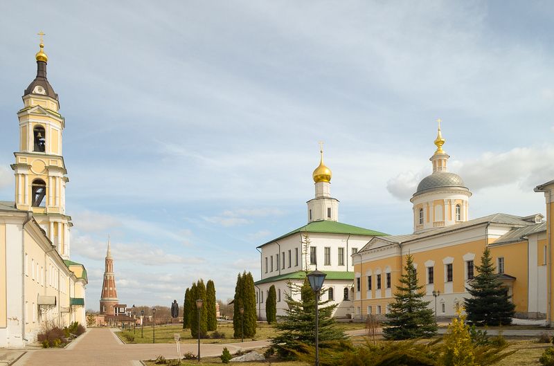 Коломна. Старо-Голутвин монастырь. фото превью