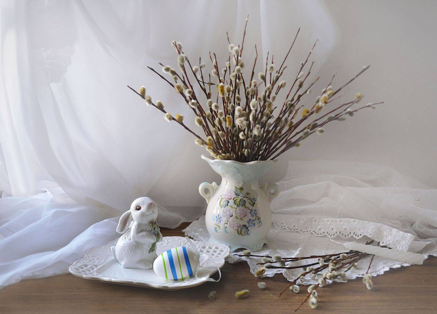 still life, натюрморт, цветы, фото натюрморт, весна, апрель, верба, вербное воскресение, фарфор, настроение, Колова Валентина