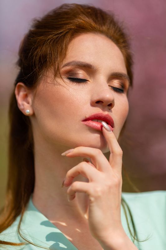 портрет женский портрет желание фото превью